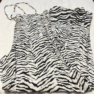 Black and White dress pants -New Size Medium - Wide